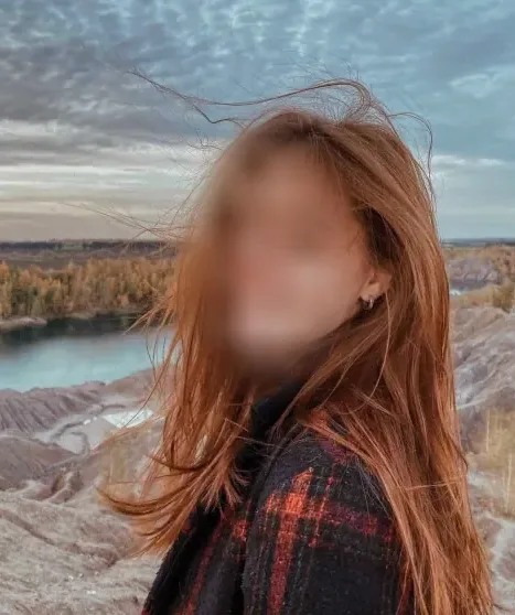 Elena, 23