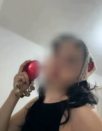 Fatma, 21
