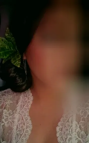 Isabell, 35