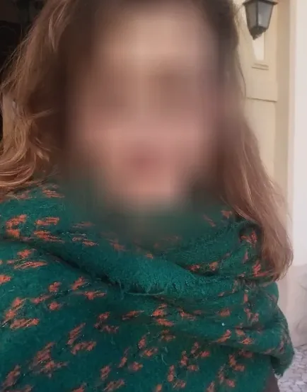 Julia, 38