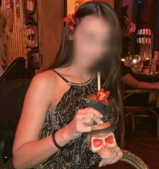 Laura, 36