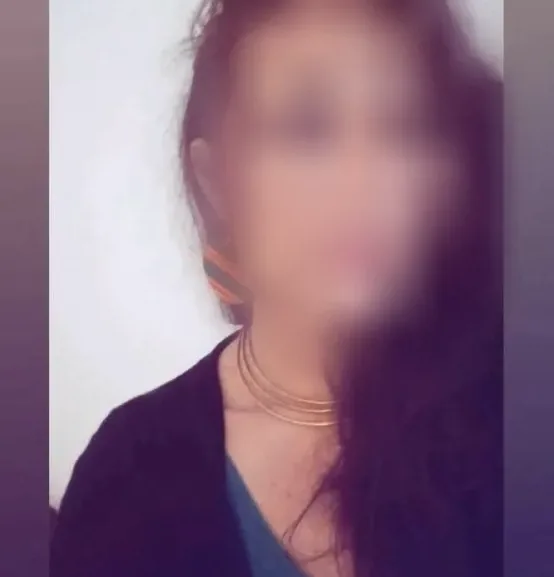 Mia, 37