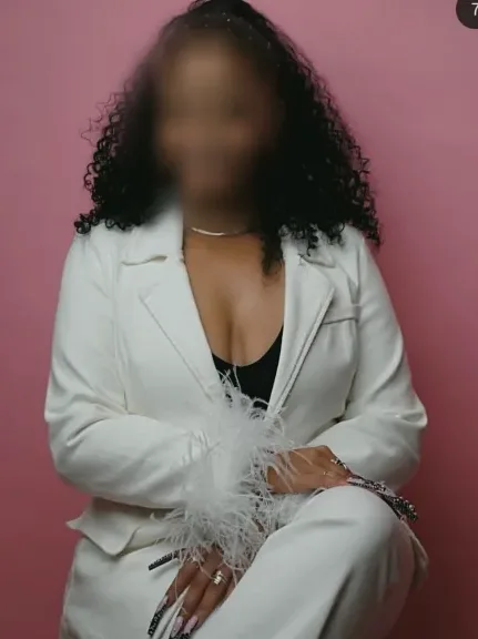 Özlem, 39