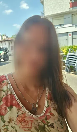 Selina, 39